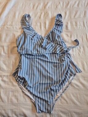 Kindred Bravely XXL Ruffle Wrap Maternity & Nursing Swimsuit Coastal Strip EUC